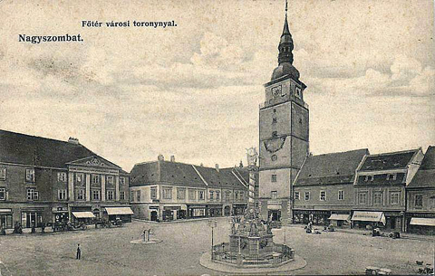 Trnava - Trojicne namestie pred r. 1907.jpg
